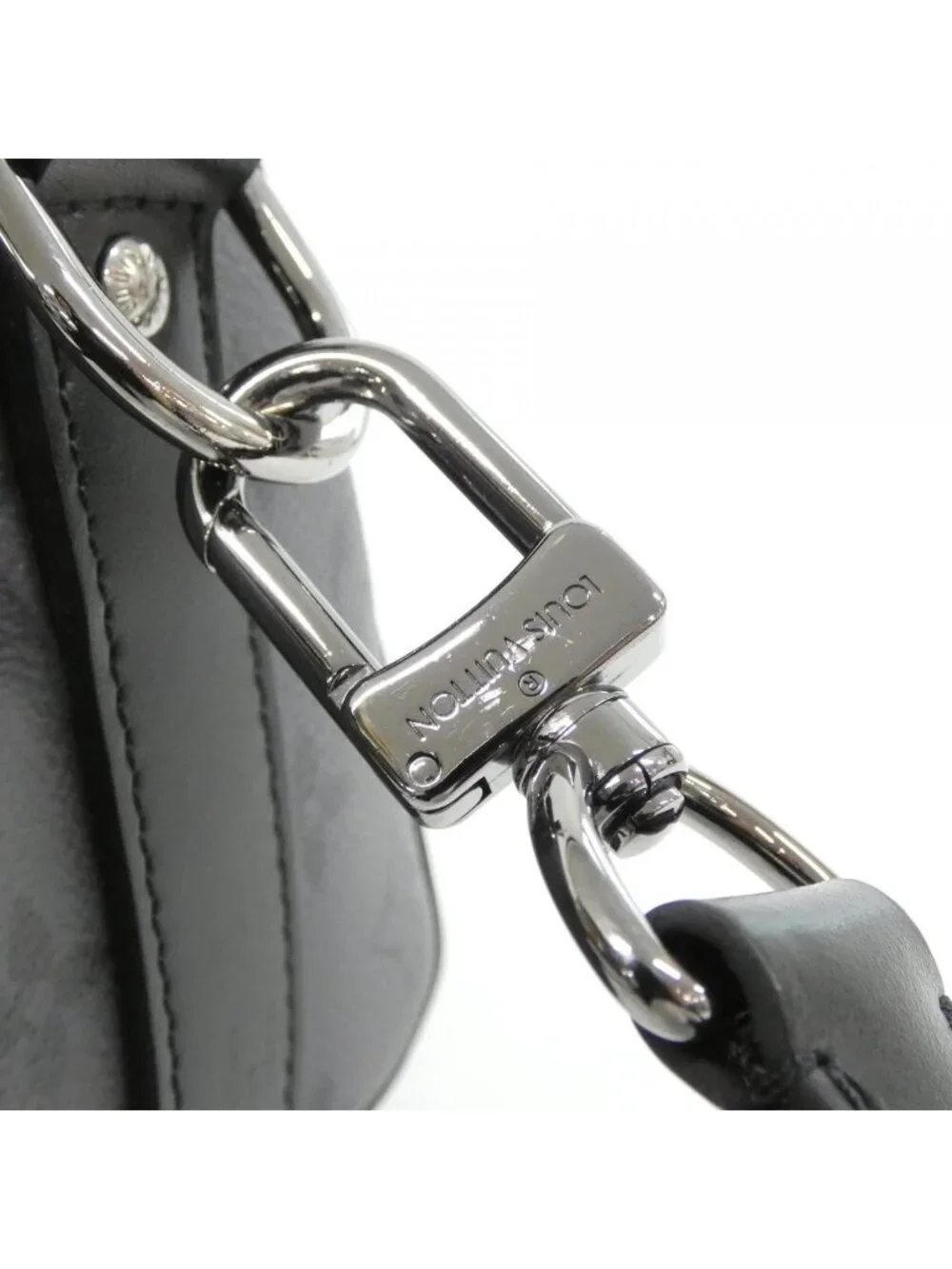 Louis Vuitton Monogram Eclipse Reverse Keepall Bandouliere 25 Boston Bag